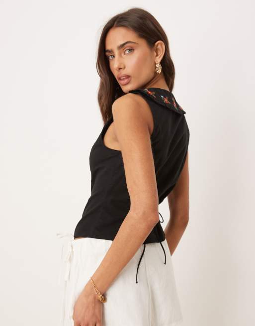 Nobody's Child - Penny - Crop top nero con scollo ricamato, 3 di 4