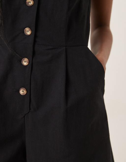 Nobody's Child – Peri – Playsuit in Schwarz mit eckigem Ausschnitt und Knopfleiste, 4 von 4