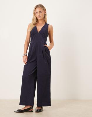 Nobody's Child - Petite Arizona - Ärmelloser Cord-Jumpsuit aus reiner Baumwolle in Marineblau mit V-Ausschnitt