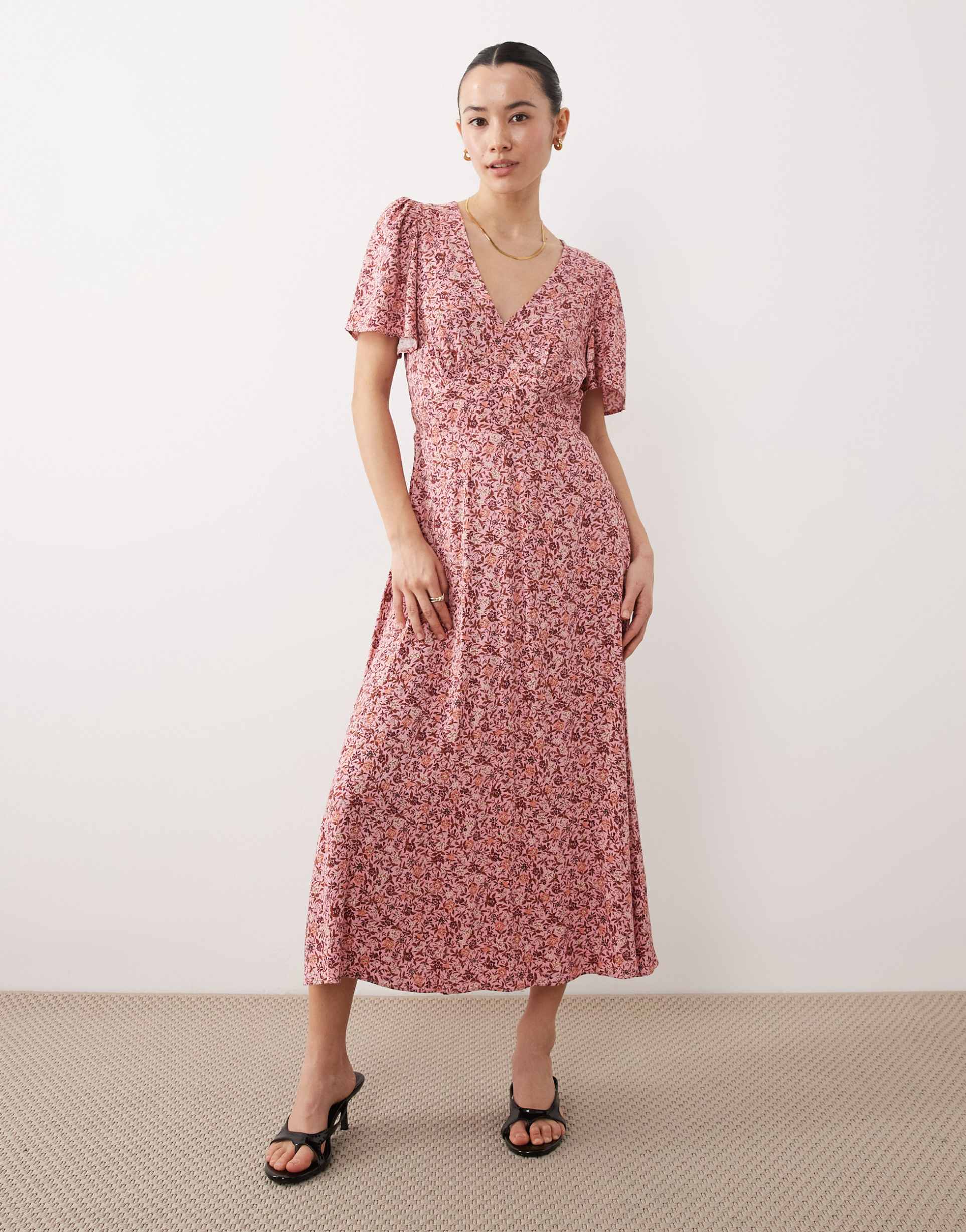 nobody's child petite atlas midi dress in pink delicate floral