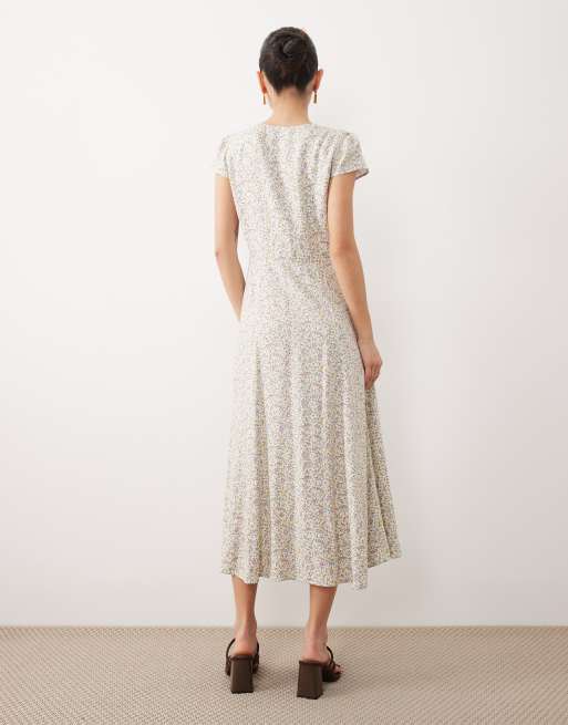 Nobody's Child Petite - Avery - Robe mi-longue à fleurs avec col V et mancherons - Crème, 4 de 4