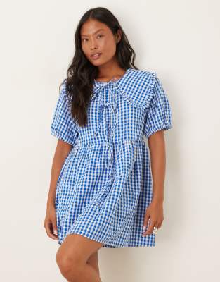 Nobody's Child Petite - Blaze - Minikleid in Blau mit Vichy-Karos
