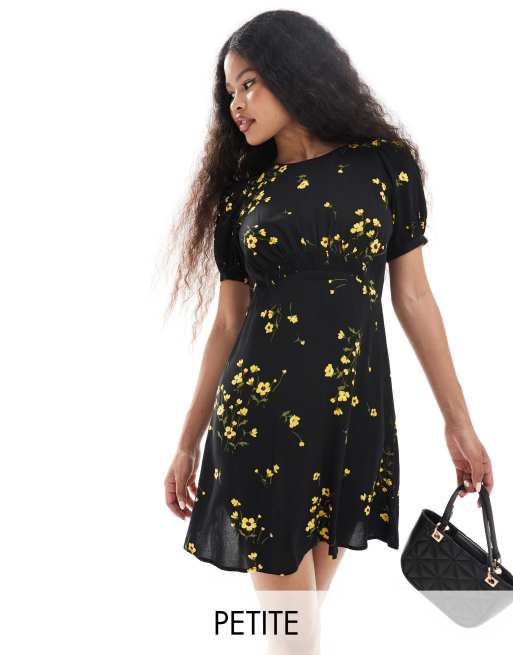 Nobody's Child Petite - Bonnie - Vestito corto con stampa a fiori