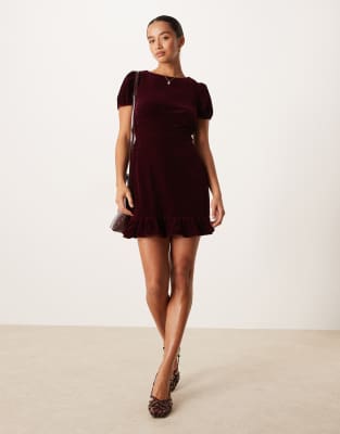 Nobody's Child Petite Cosmo Velvet Mini Dress In Burgundy