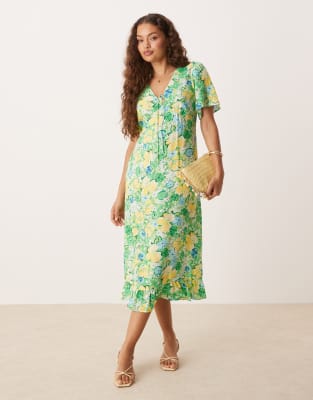 Nobody&rsquo;s Child Petite Dahlia midi tea dress in green and yellow ditsy-Multi