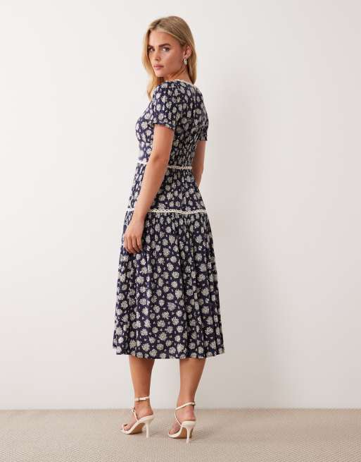 Nobody's Child Petite Dara cap sleeve midi dress in navy floral | ASOS