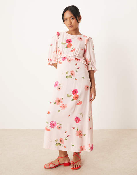 Nobody's Child Petite - Felicia - Midi jurk met ruches en bloemenprint in roze - view 1