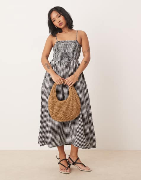 Nobody's Child Petite - Imogen - Midikjole med stropper og sort/hvidt gingham-tern - view 1