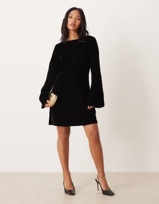 Nobody's Child Petite Jolene velvet tie back mini dress in black