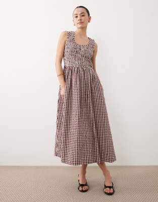 Nobody's Child Petite - Kinsley - Midaxi-Kleid in Rot