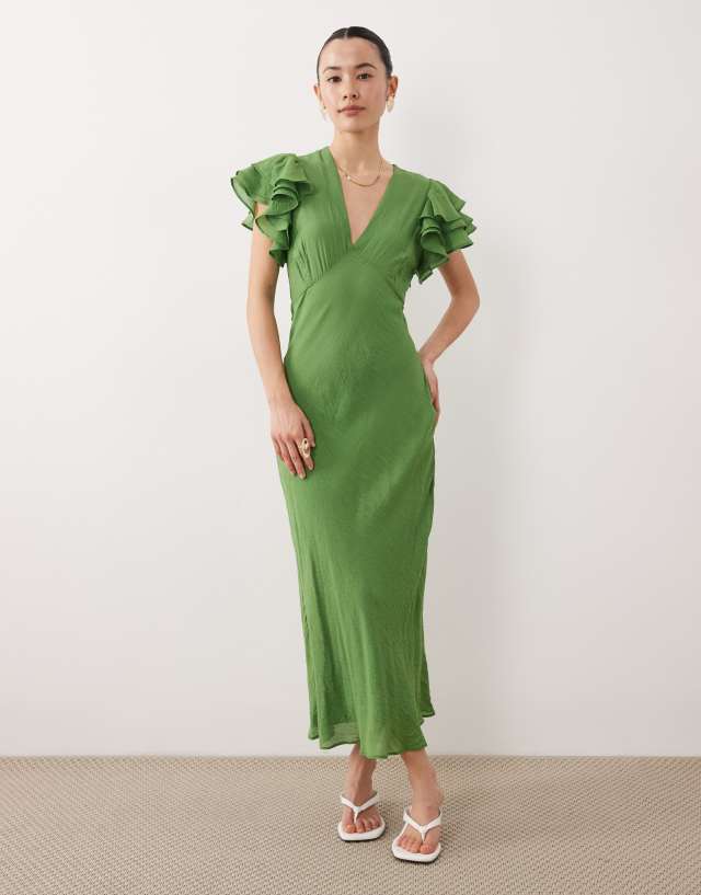 green dress petite Nobody's Child Layla midi in Edit:Reception