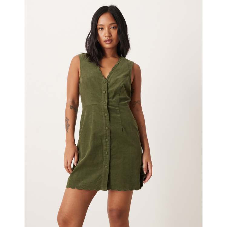 209724740-1-green?$n_750w$&wid