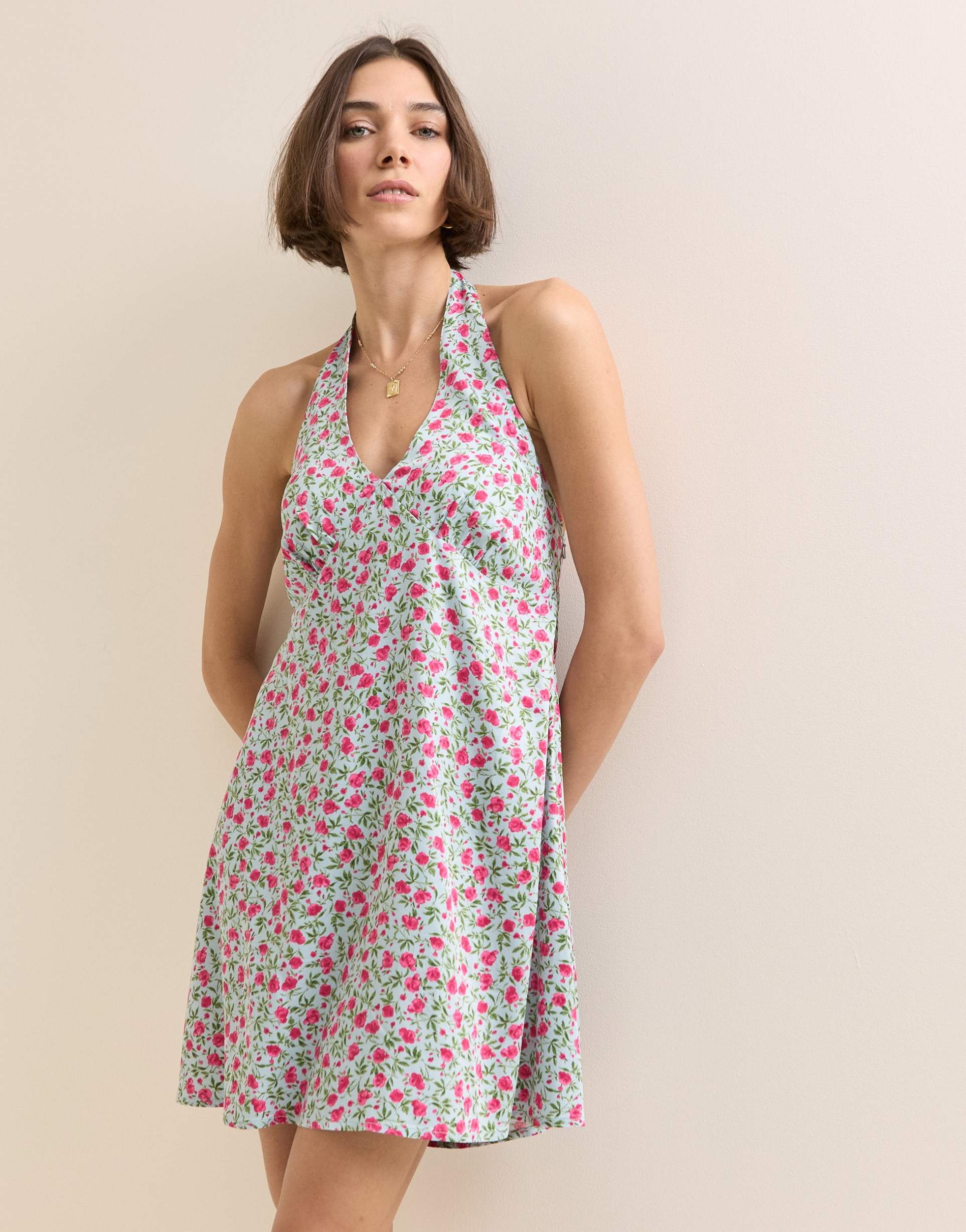 nobody's child petite lynette deep v halter neck mini dress in blue floral