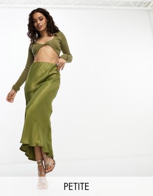 Nobody’s Child Petite Nobody's Child Petite Mila maxi skirt in olive-Green