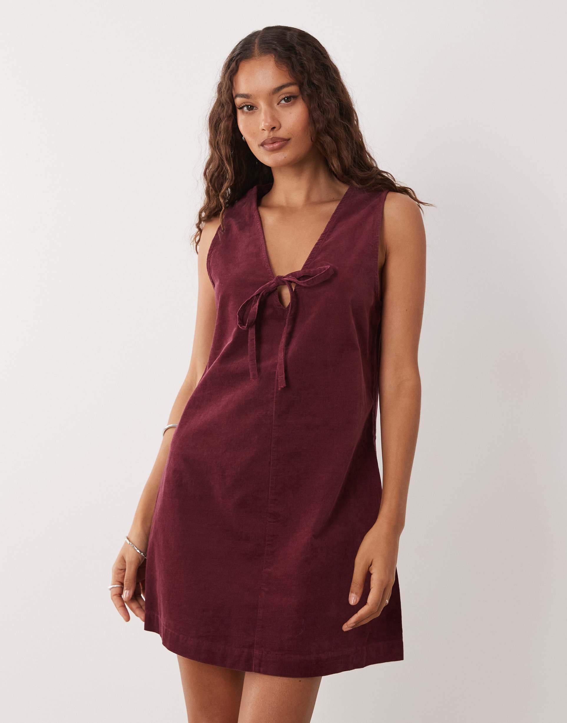 nobody's child petite nila tie-detail corduroy pinafore mini dress in burgundy