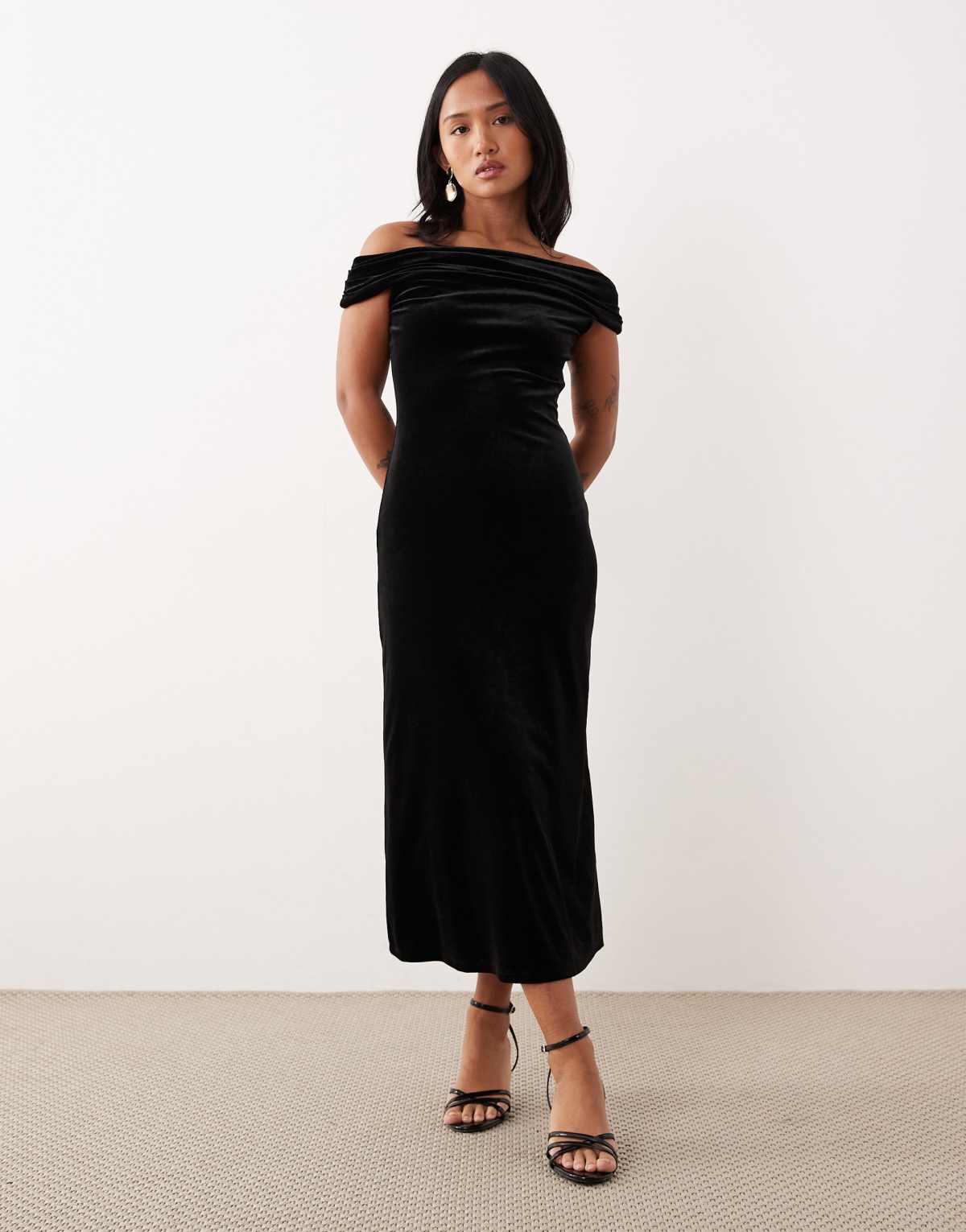 Nobody's Child Petite Pippa bardot velvet maxi dress in black