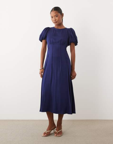 Nobody's Child Petite Quinn Satin-Kleid mit Puffärmeln in Midi-Länge in Blau - view 1