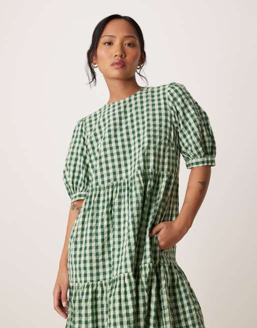 Nobody's Child Petite Rochelle tiered midi smock dress in green gingham |  ASOS
