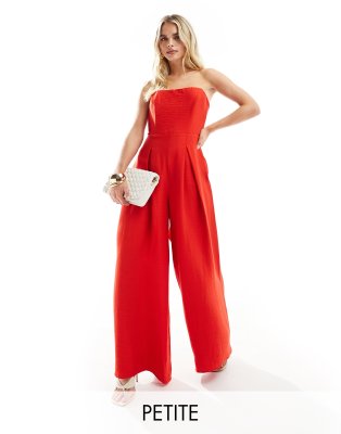 Nobody's Child Petite - Rory - Strukturierter Jumpsuit in Rot mit weitem Bein-Weiß