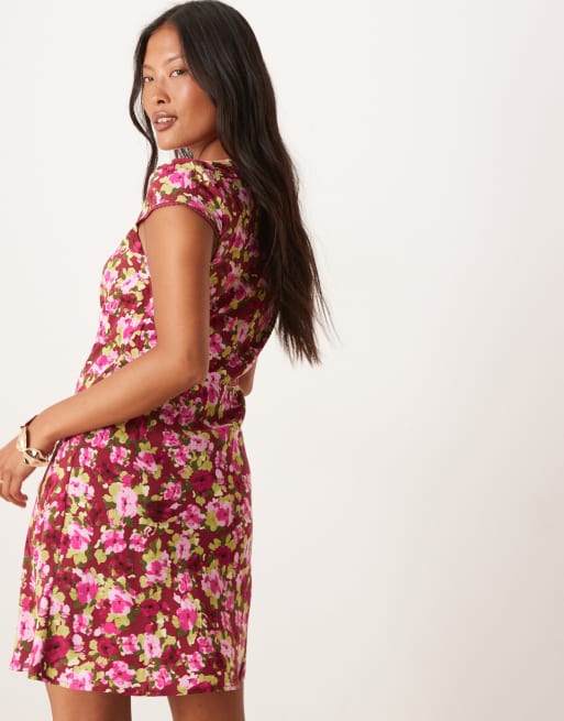 Nobody's Child Petite – Rosa – Rosablommig miniklänning med v-ringning, 2 av 4
