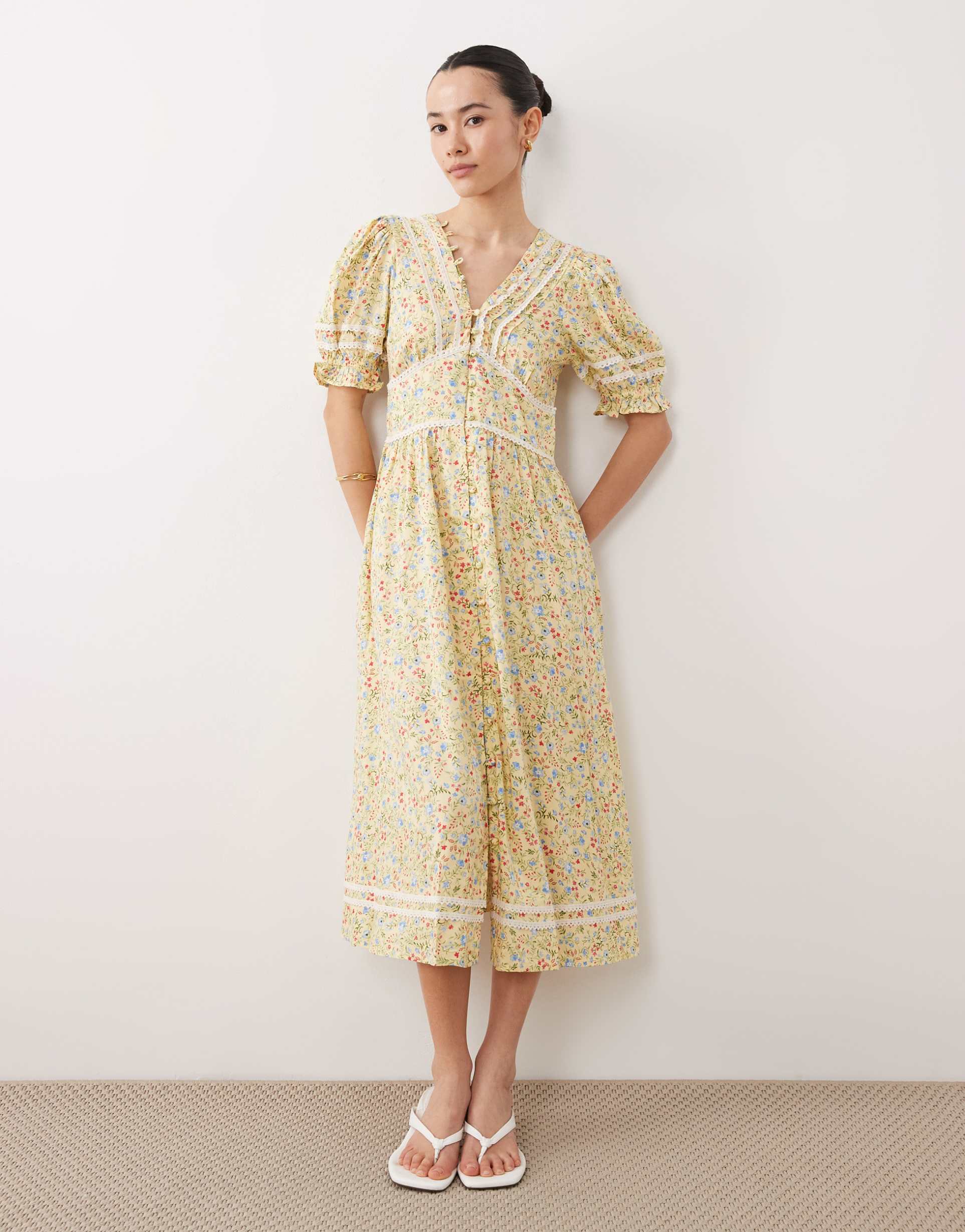 nobody's child petite saffy midi dress in lemon floral