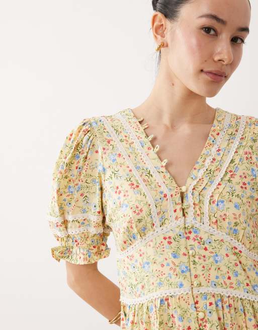 Nobody's Child Petite – Saffy – Midikleid in Zitronengelb mit Blumenmuster, 2 von 4