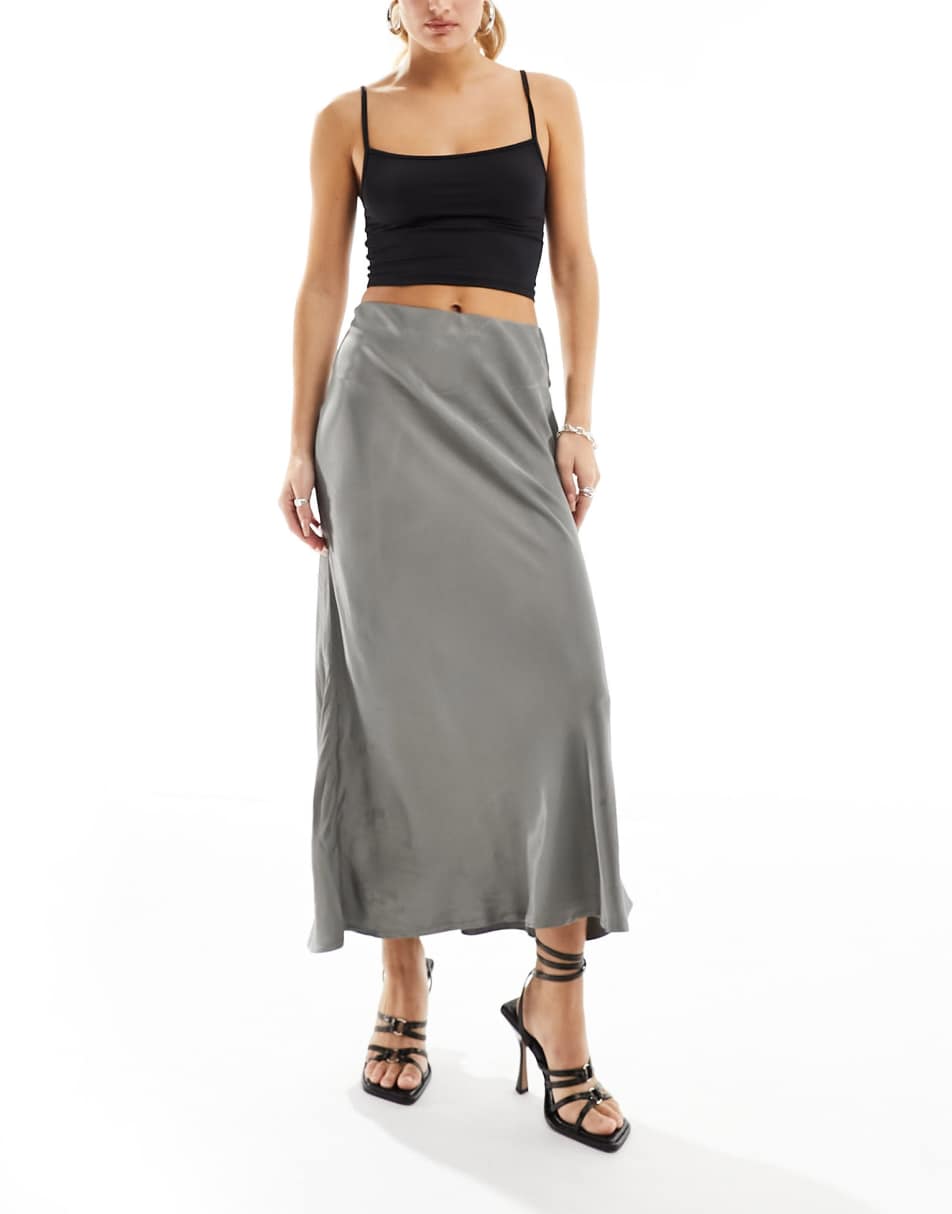 Petite satin maxi outlet skirt