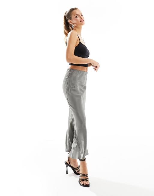 Nobody's Child Petite satin maxi skirt in silver, 5 of 5