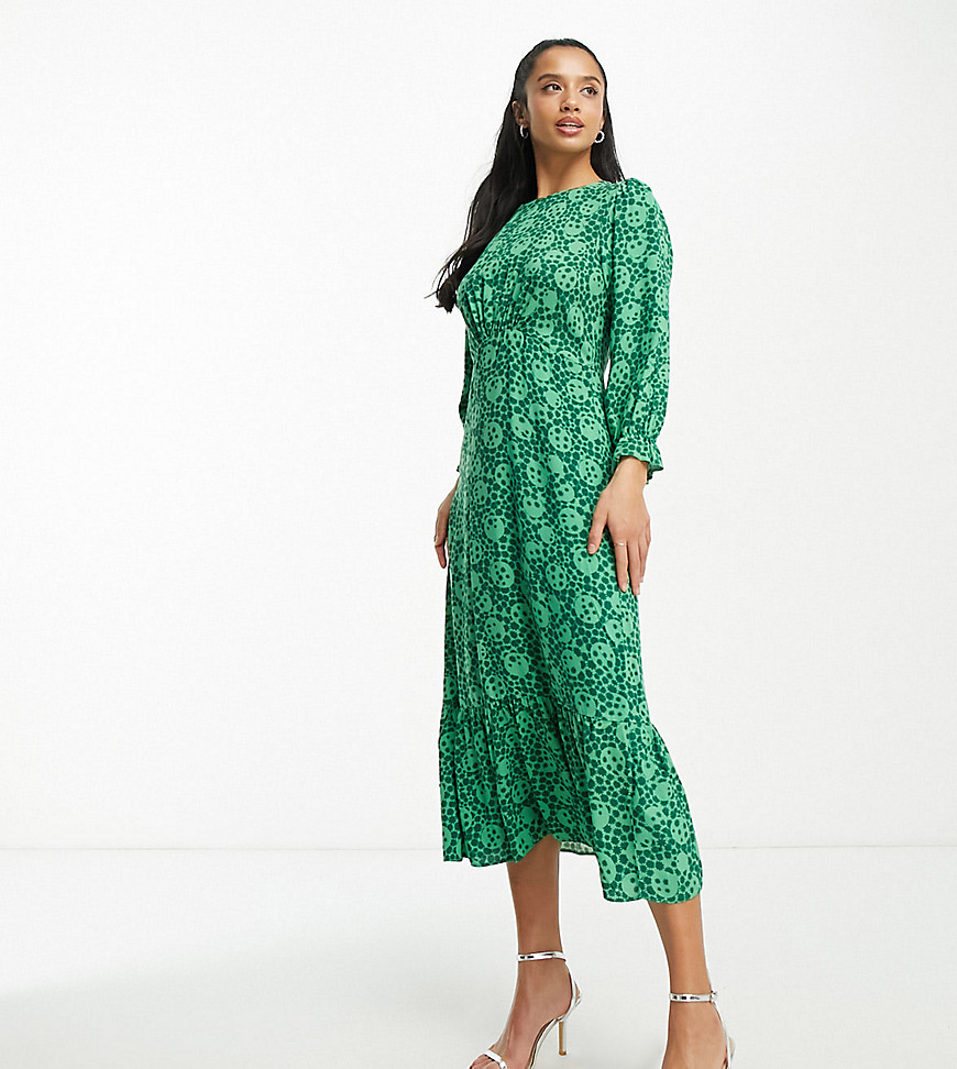 Nobody’s Child Petite Nobody's Child Petite Selena long sleeve midi dress in green floral