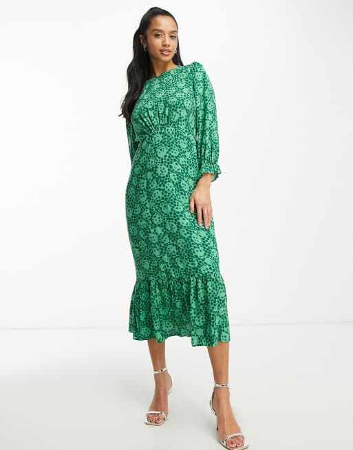 green emerald velvet dress Selena Gomez Green Strapless 2019 American Music Awards Dress