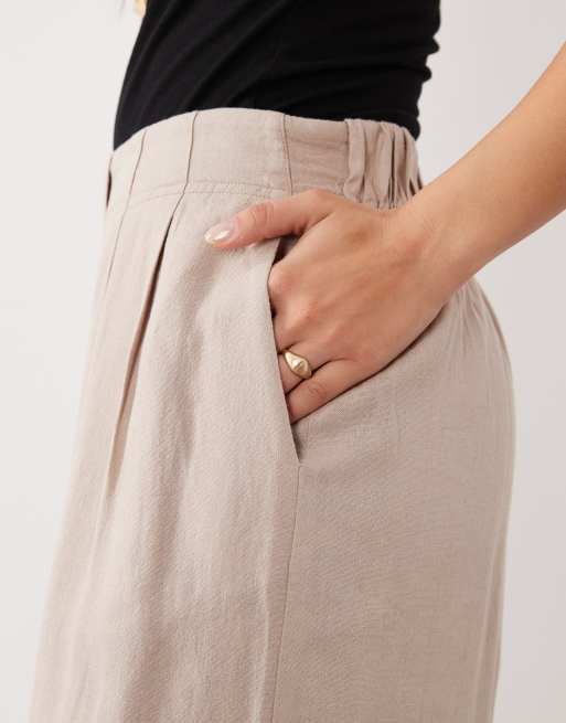 Nobody's Child Petite – Silsoe – Weit geschnittene Hose aus Leinenmix in Beige mit elastischem Bund, 4 von 5