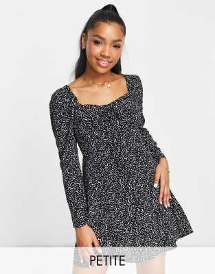 Nobody’s Child Petite Nobody's Child Petite sweetheart mini tea dress in mono squiggle print-Black