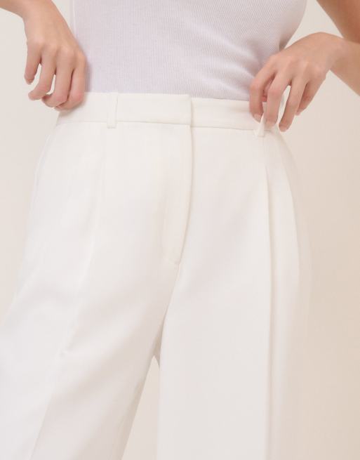 Nobody's Child Petite tailored jax crepe trousers in white - WHITE, 2 of 5
