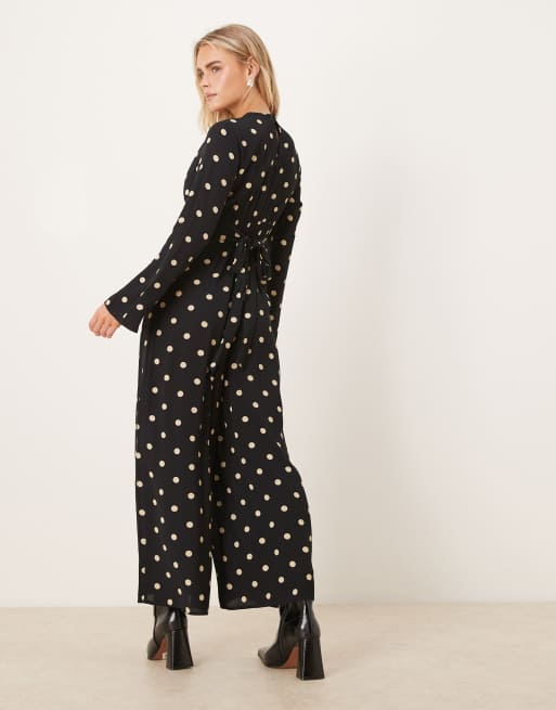 Nobody's Child Petite Valencia v neck button front jumpsuit in black polka dot, 4 of 4