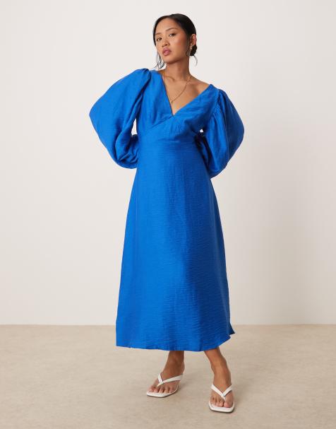 Nobody's Child Petite Zendaya balloon sleeve midi dress in blue