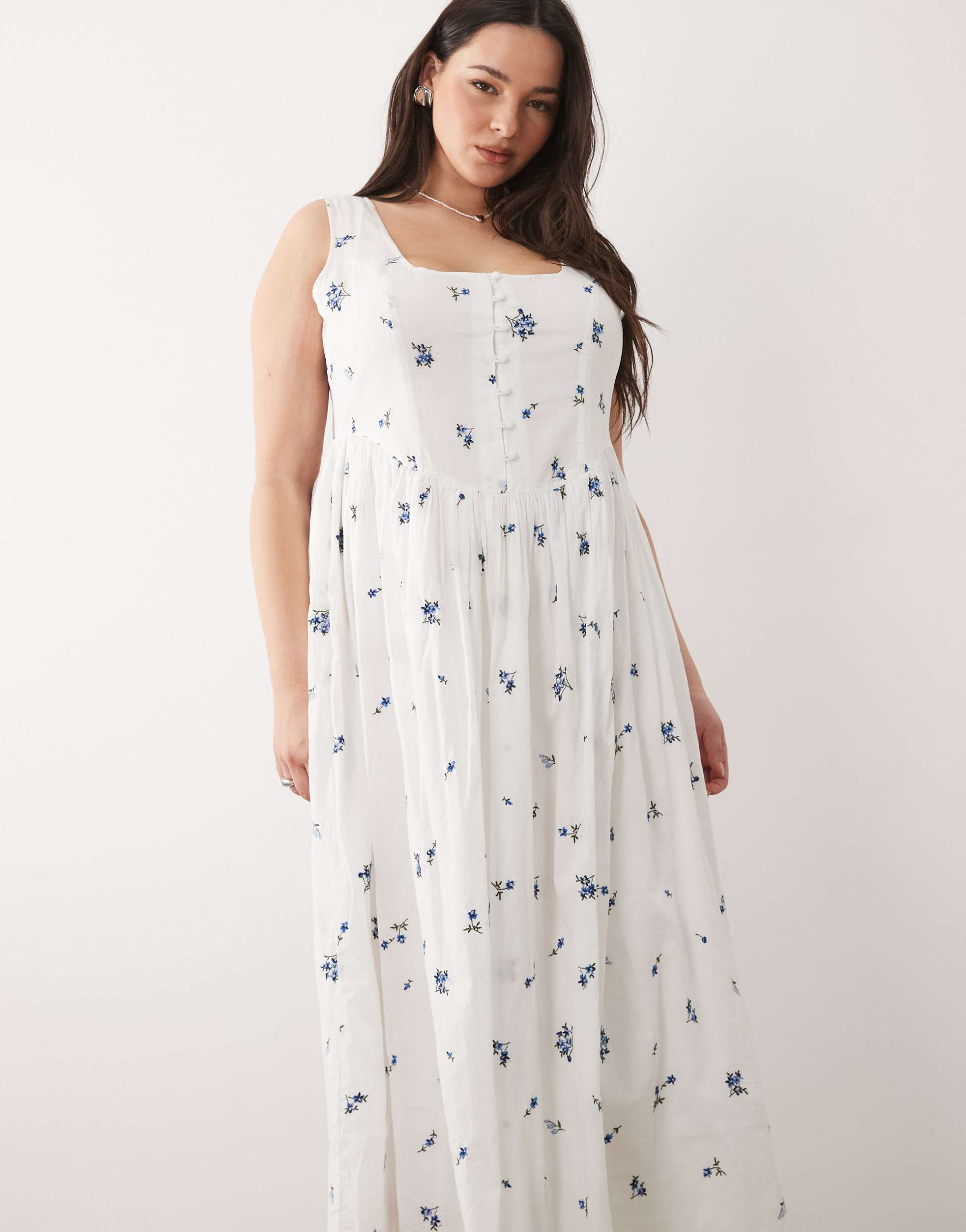 nobody's child plus cotton rich embroidered milkmaid midi dress in white and blue floral