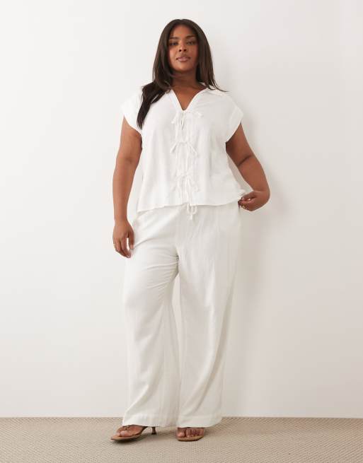 Nobody's Child Plus Ember linen-blend collar detail tie front top in white, 4 of 5