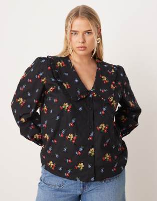 Nobody's Child Plus - Emmie - Hängerbluse in Schwarz mit Blumenmuster-Grün