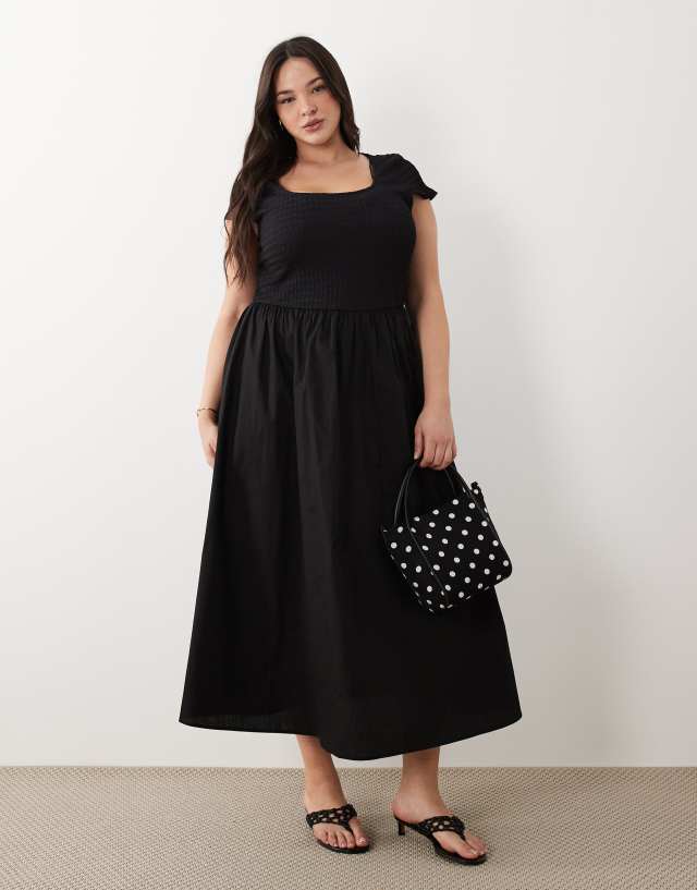 Nobody's Child Plus jersey scoop neck short sleeve shirred bodice midi dress in black