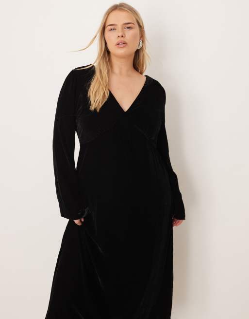 Nobody's Child Plus – Josie – Czarna sukienka midi z długimi rękawami i dekoltem w kształcie litery V