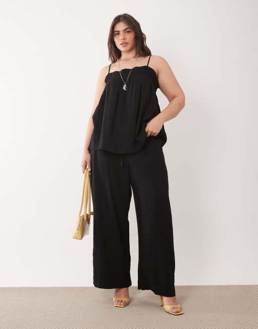 Nobody's Child Plus linen blouse and tie waist casual pants set in black, 2 of 3