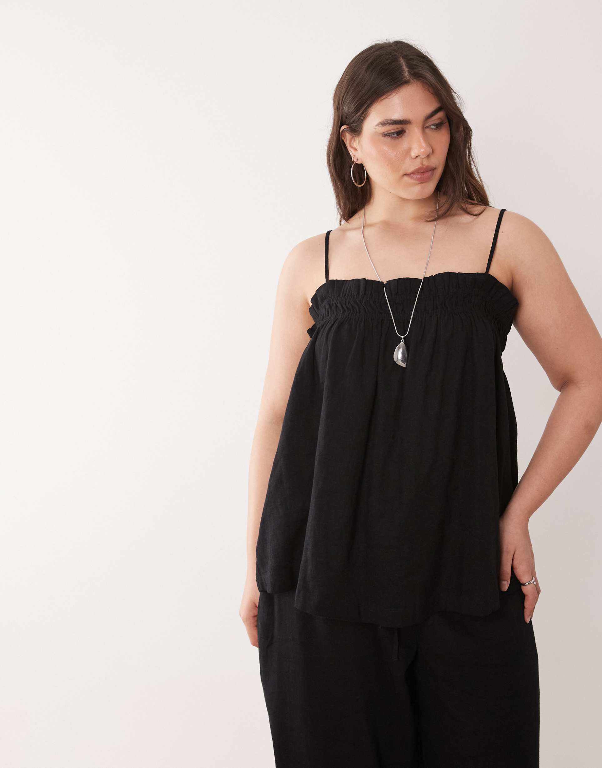 nobody's child plus ruched detail linen blend cami top in black - part of a set