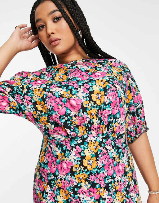 Nobody's Child Plus Serena flower print mini dress in black, 2 of 4