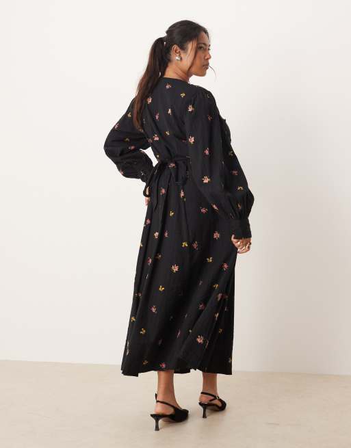 Nobody's Child Plus Shannon embroidered midi dress in black, 2 of 4