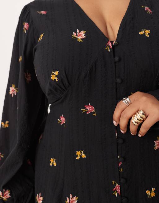 Nobody's Child Plus Shannon embroidered midi dress in black, 3 of 4