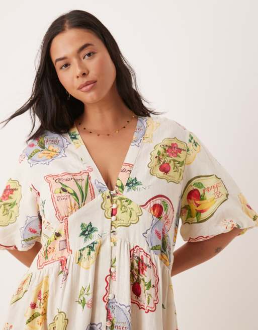 Nobody's Child Plus – Starlight – Midikleid mit Postkarten-Obstprint und Puffärmeln, 4 von 4