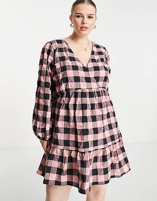  Nobody's Child Plus tiered mini dress in pink check print 