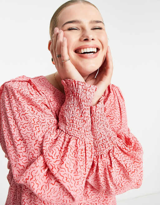 Nobody's Child Plus - Vestito lungo con maniche con arricciature e volant rosa con stampa, 3 di 4