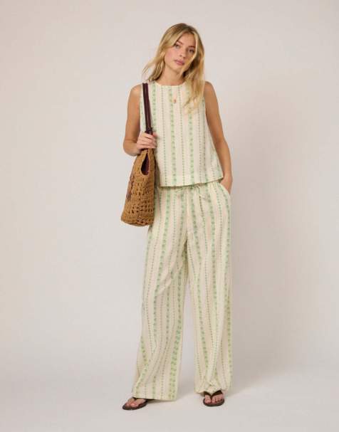 Nobody's Child Printed linen-blend swing top in white - view 1