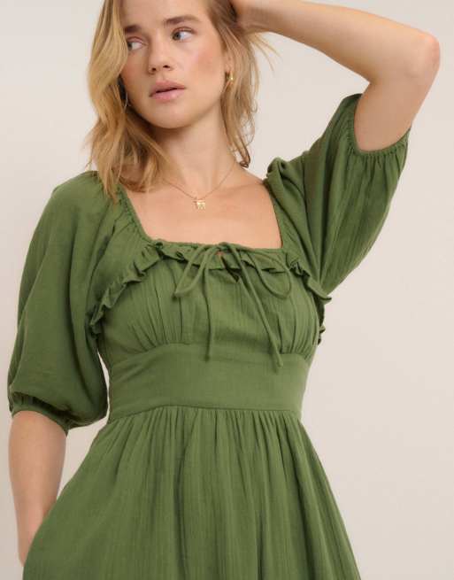 Nobody's Child Puff sleeve annie midi dress in green, 4 of 5